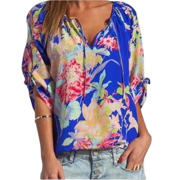 Yumi Kim Tops - Yumi Kim x Revolve Joey Blue Flower 100% Silk
Blouse Size Small